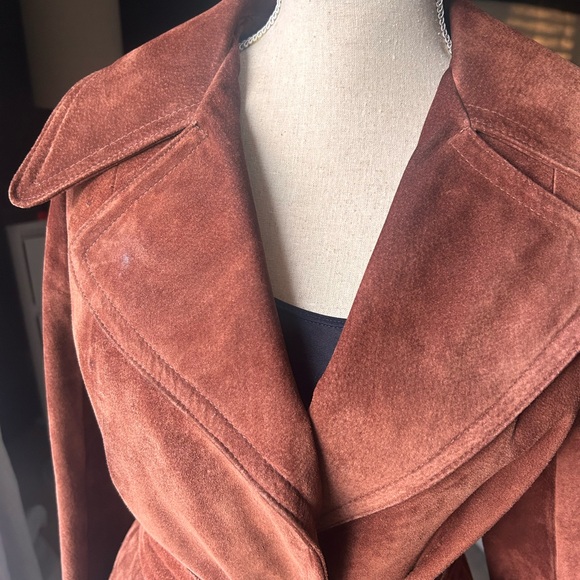 1970s Suede Wrap Coat - Picture 10 of 10
